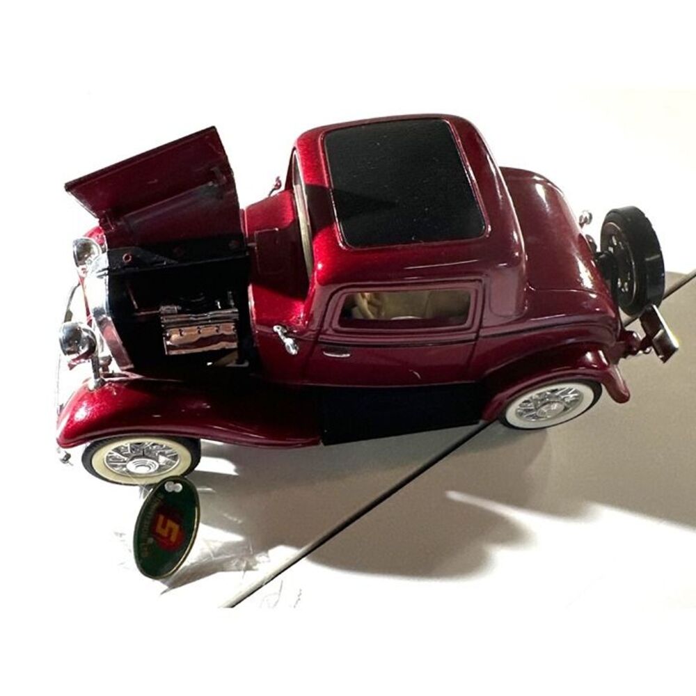 1932 Diecast Model Ford Coupe With Glossy Red Finish & Detailed Interior - Picture 12 of 12